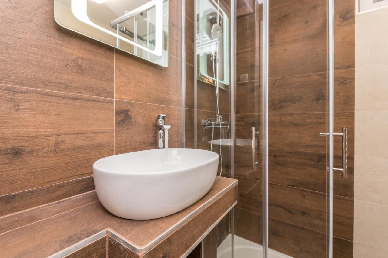 זאדאר Apartment Jakov With A Pool מראה חיצוני תמונה