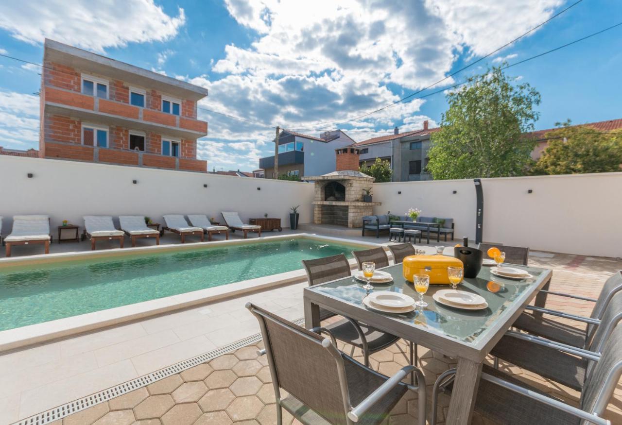 זאדאר Apartment Jakov With A Pool מראה חיצוני תמונה