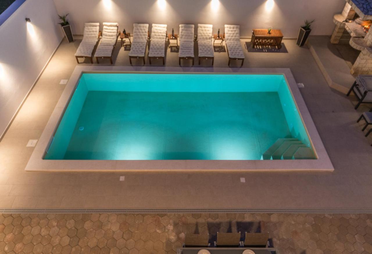 זאדאר Apartment Jakov With A Pool מראה חיצוני תמונה